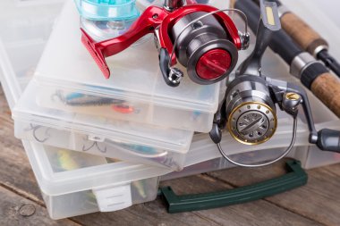 Balıkçılık halat takımı ve lures, yemler saklama kutuları