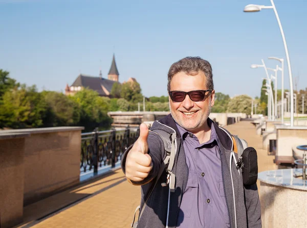 Anziano uomo mostrando ok — Foto Stock