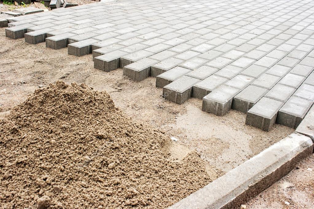 construction of a new pavement of paving slabs