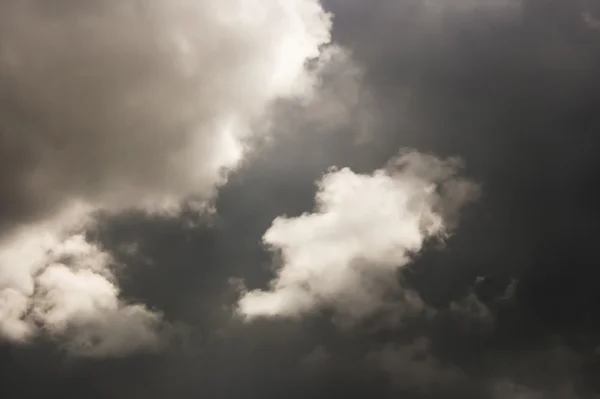 Mörkt storm moln — Stockfoto