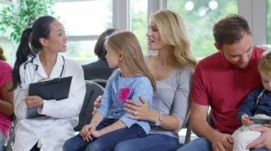 Grup tıbbi bekleme odasında