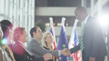Grup sıkışalım hoparlör ile