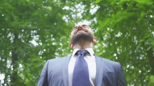 Businessman punching the air — Stock Video