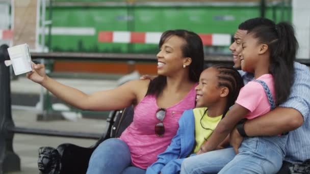 Family pose to take a selfie — Stock Video