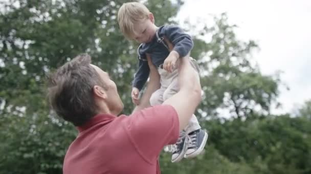 아버지와 아들 야외 활동 — 비디오