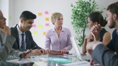 işçiler performans rakamları üzerinden iddia