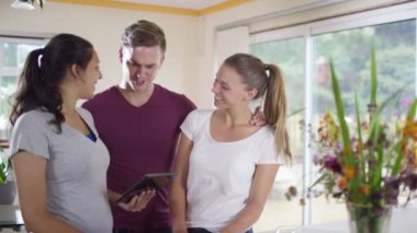 arkadaşlar tablet bilgisayar arıyorum 