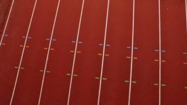 Atletizm takımı şeref tur yapıyor 