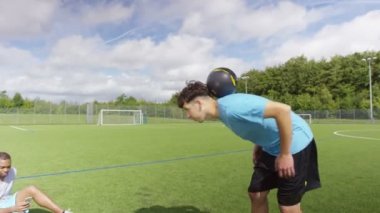  futbol oyuncuları top becerileri gösterilen