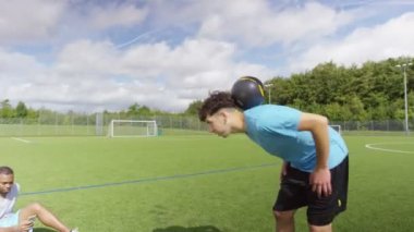  futbol oyuncuları top becerileri gösterilen