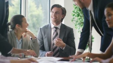 beyin fırtınası fikirlerini için iş takım