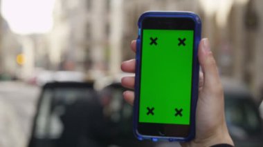  bir smartphone kullanarak ele 