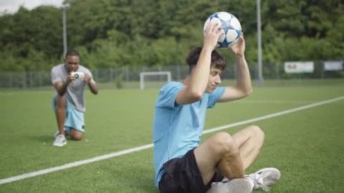  futbol oyuncuları top becerileri gösterilen