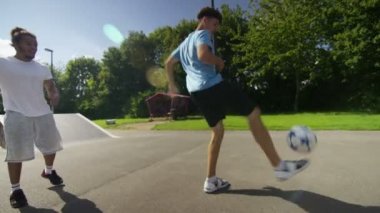  futbol oyuncuları top becerileri gösterilen