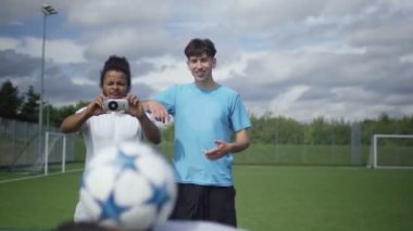 Top becerileri gösterilen futbolcu