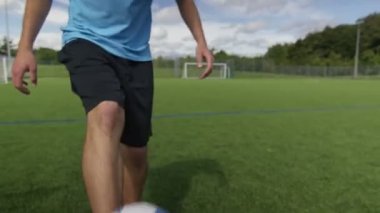 Top becerileri gösterilen futbolcu