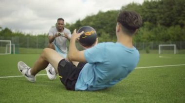  futbol oyuncuları top becerileri gösterilen
