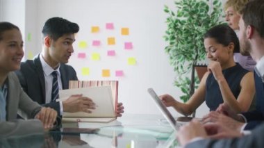 bir toplantıda iş grubu