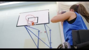  oyuncu atmak için çekim tekerlekli sandalye uygulamaları