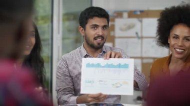 fikirleri tartışmak iş grubu