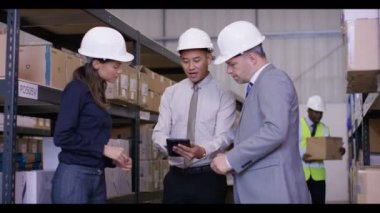 yönetim ekibi sallamak bir anlaşma üzerinde eller