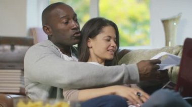 Çift hane hesapları yapıyor