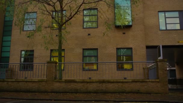 Exterior del Instituto de Psiquiatría de Londres — Vídeo de stock