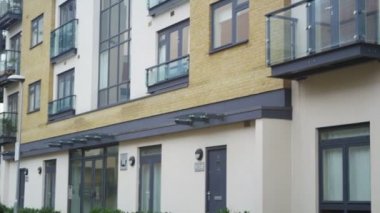 Apartman blokları bir Londra banliyösünde