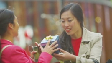  alışveriş arıyorum arkadaşlar 