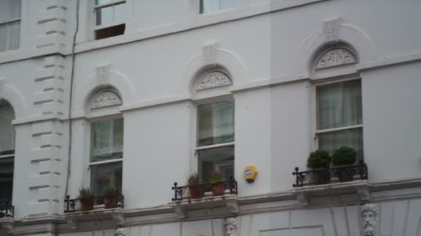 Casas de cidade no subúrbio de Londres — Vídeo de Stock