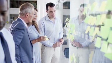 beyin fırtınası fikirlerini için iş takım