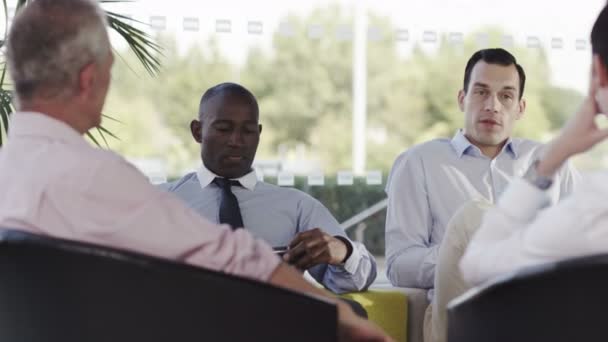 Grupo de negócios em reunião de negociação apertar as mãos — Vídeo de Stock