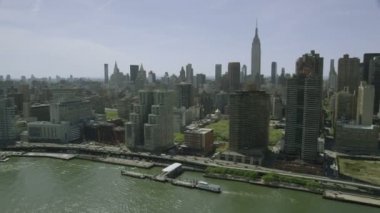 New York City cityscape ve gökdelenler