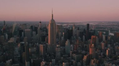  Gün batımında Empire State Binası