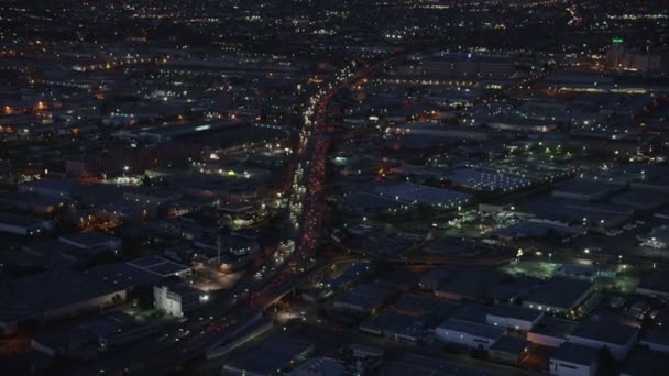 Ночные пригороды Лос-Анджелеса — стоковое видео