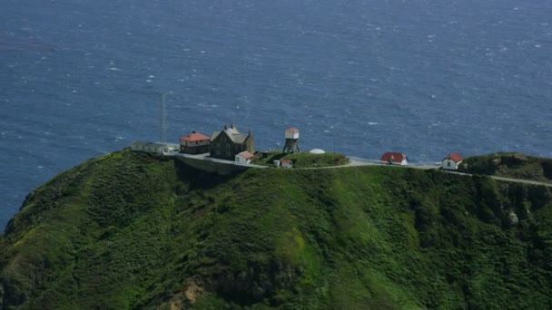 Kıyı şeridinde Big Sur — Stok video