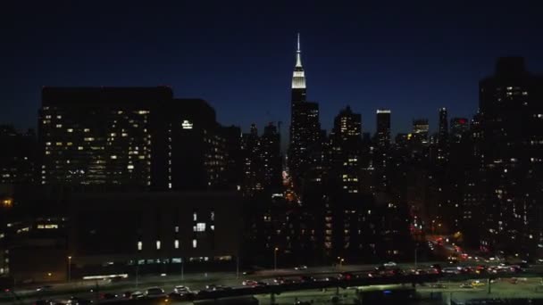 New York City op nigh — Stockvideo