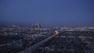 Los Angeles banliyölerinde geceleri