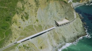 California kıyı şeridinde Big Sur