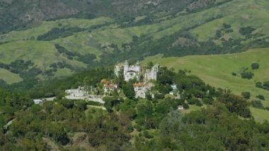 Hearst Kalesi havadan görünümü 