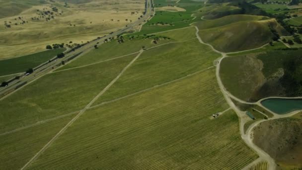 Luftaufnahme von Feldern — Stockvideo