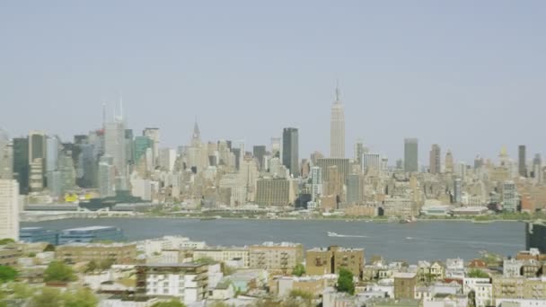 New York City skyline en wolkenkrabbers — Stockvideo