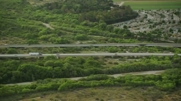 Campi con vari tipi di agricoltura — Video Stock