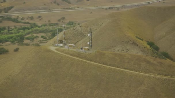 Vista de la torre de comunicación — Vídeos de Stock