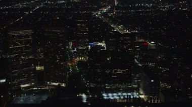 Los Angeles banliyölerinde geceleri