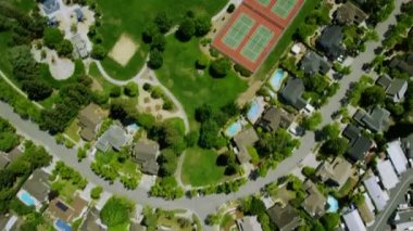 California banliyö evleri