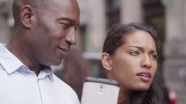  Çift Yön için Smartphone kullanarak