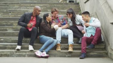 arkadaşlar smartphones vasıl tüm seyir