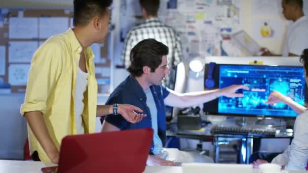 équipe de conception travaillant sur un projet 