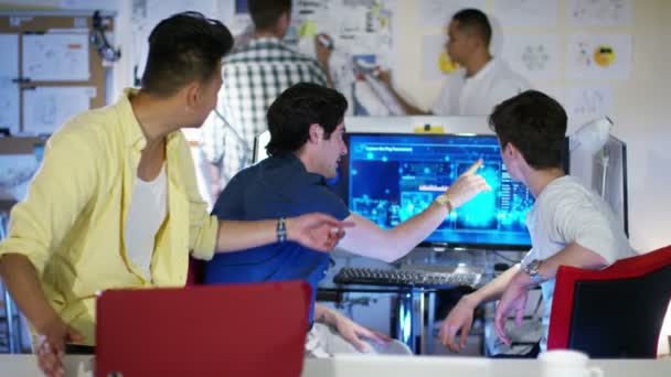 équipe de conception travaillant sur un projet 